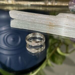 Estate 18K WG Rotating Ring, size 6.5 / 54